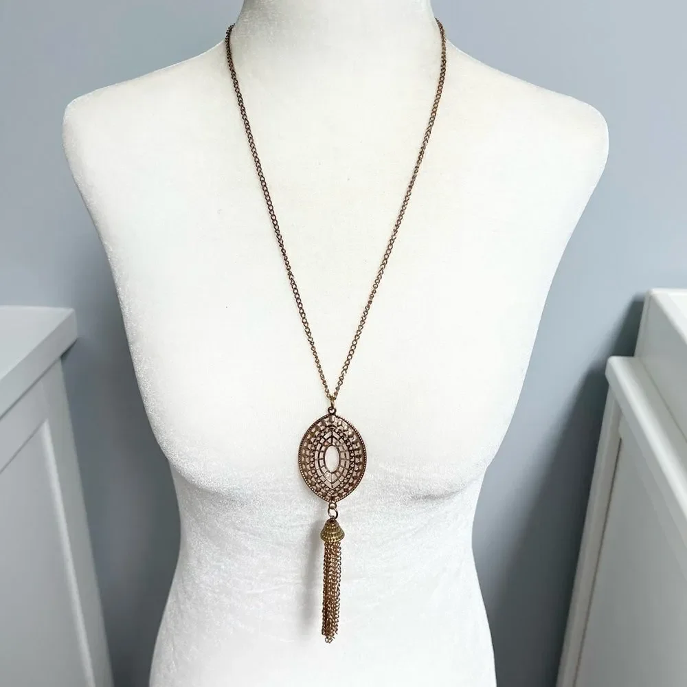 🍭6/$30 Gold tone tassel fringe pendant long necklace